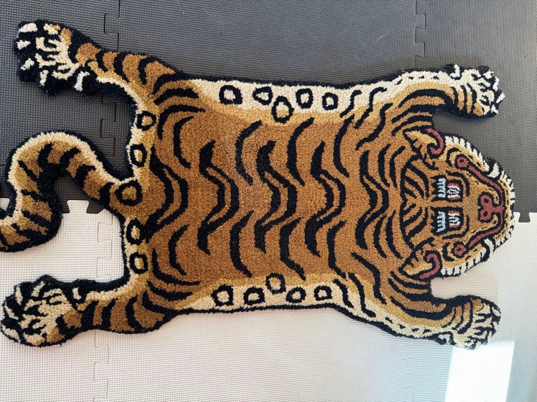 TIBETAN TIGER RUG S チベタンラグ
