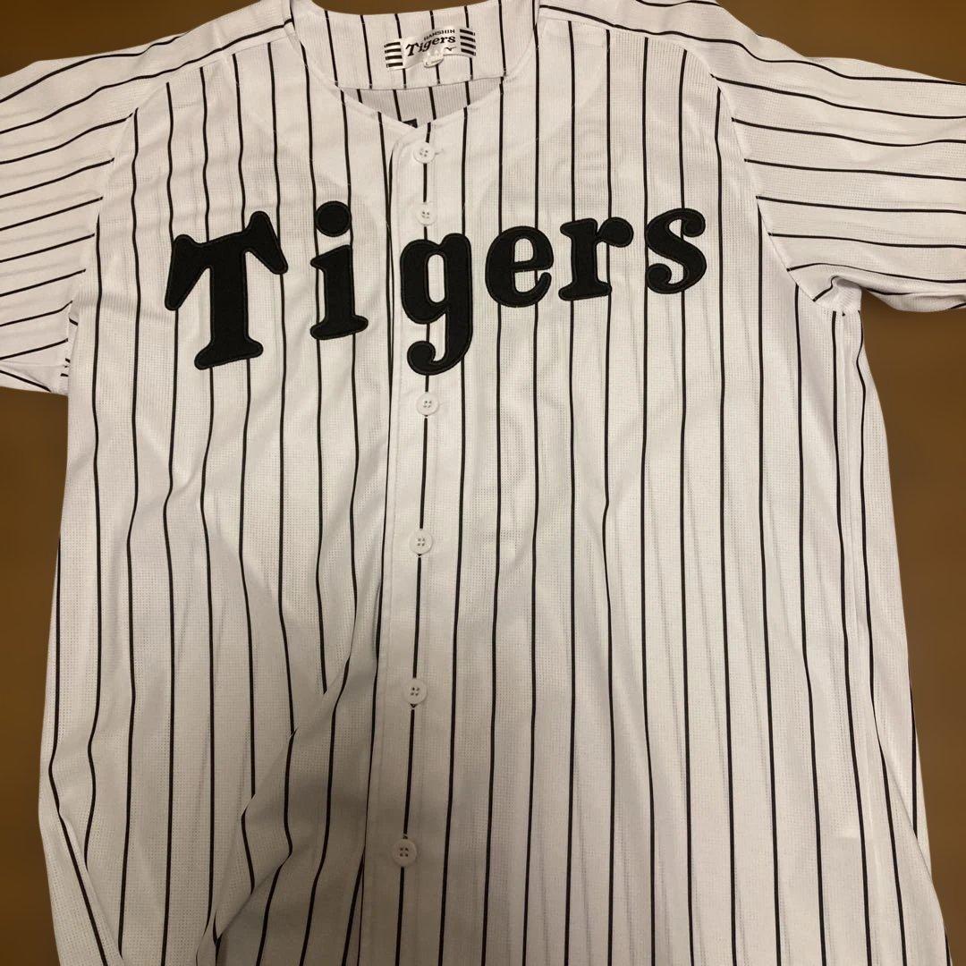 阪神タイガース　佐藤輝明　ユニフォーム