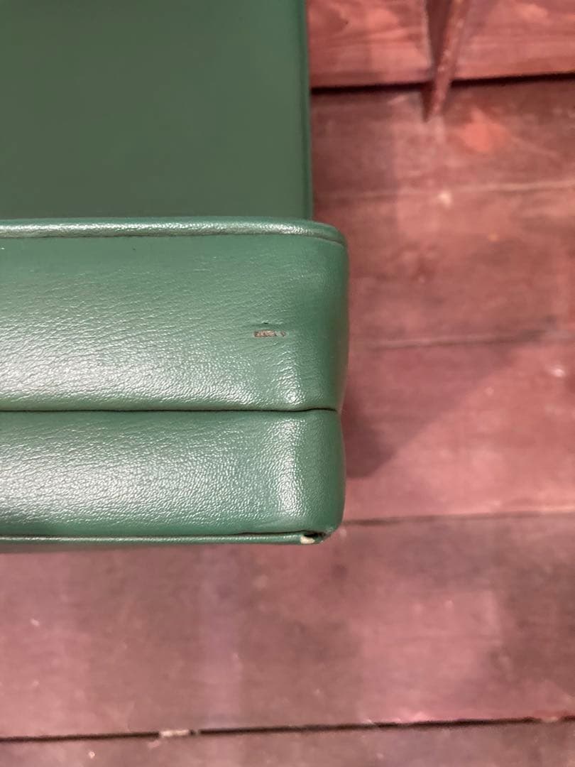 ☆ビンテージ☆オフィスソファ☆緑と黒がお洒落☆2脚セット