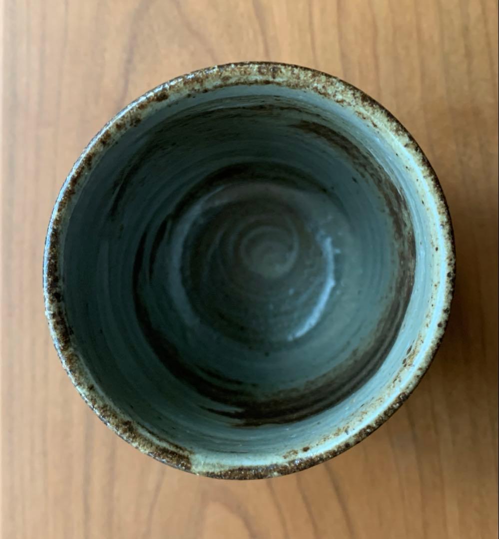 人間国宝　島岡達三　作　「蓬春」文字入　湯呑　刷毛目綾杉文(旧作) 益子焼