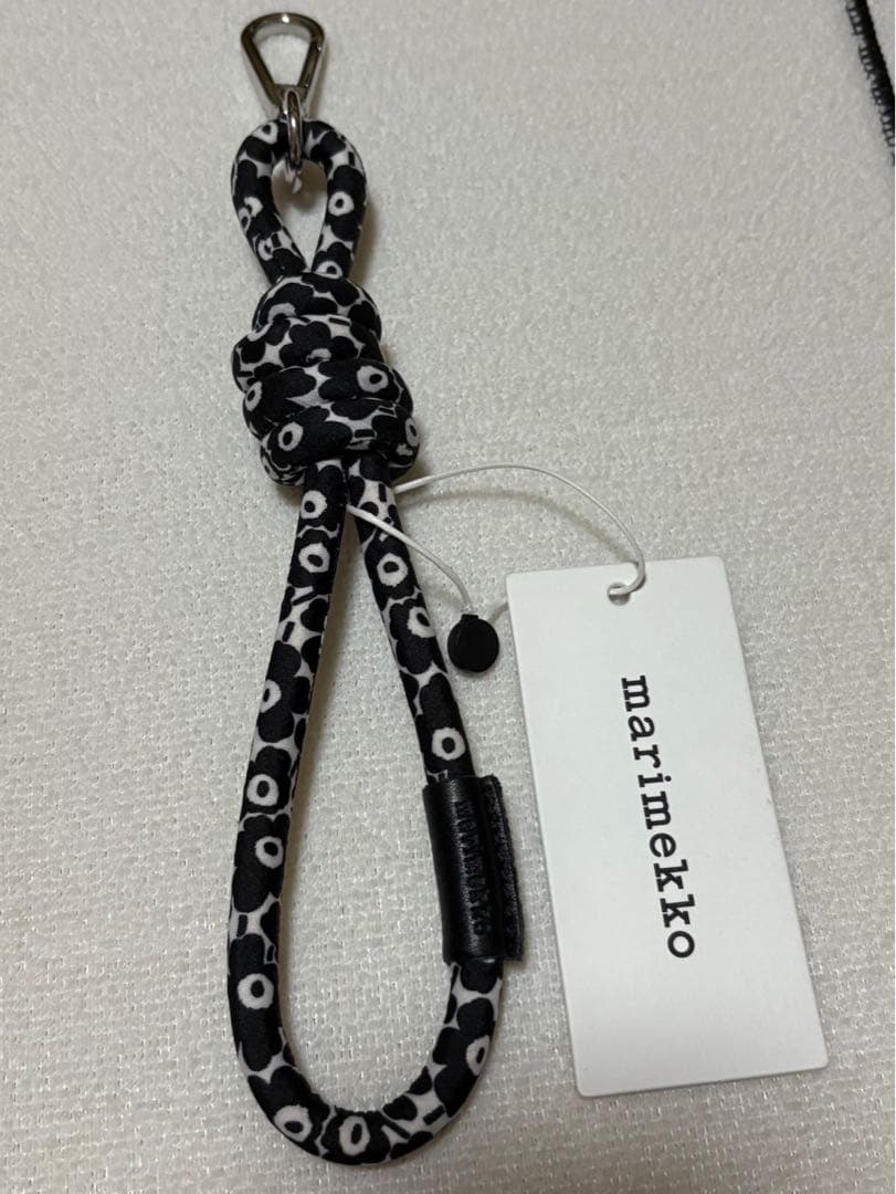 本日限定値下げ★タグ付き未使用★完売品マリメッコ ★ウニッコキーリング★正規品