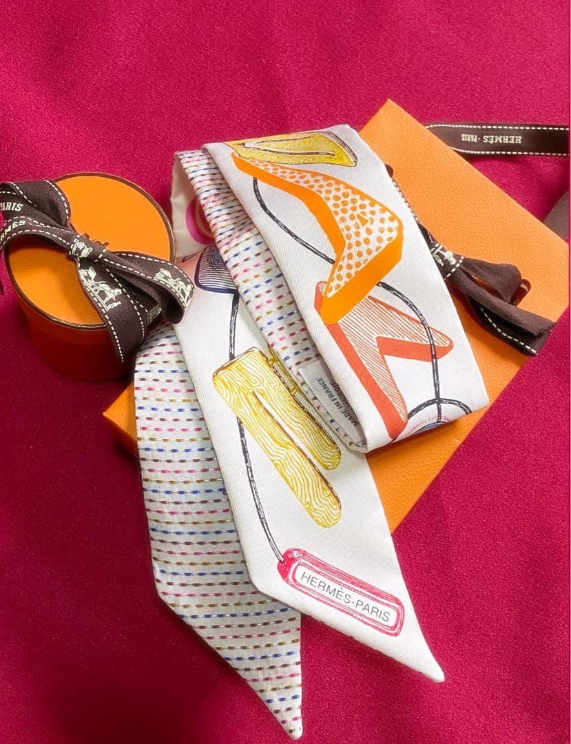 新品未使用❤︎HERMES エルメス ツイリー シュバロスコープ 刺繍 スカーフ