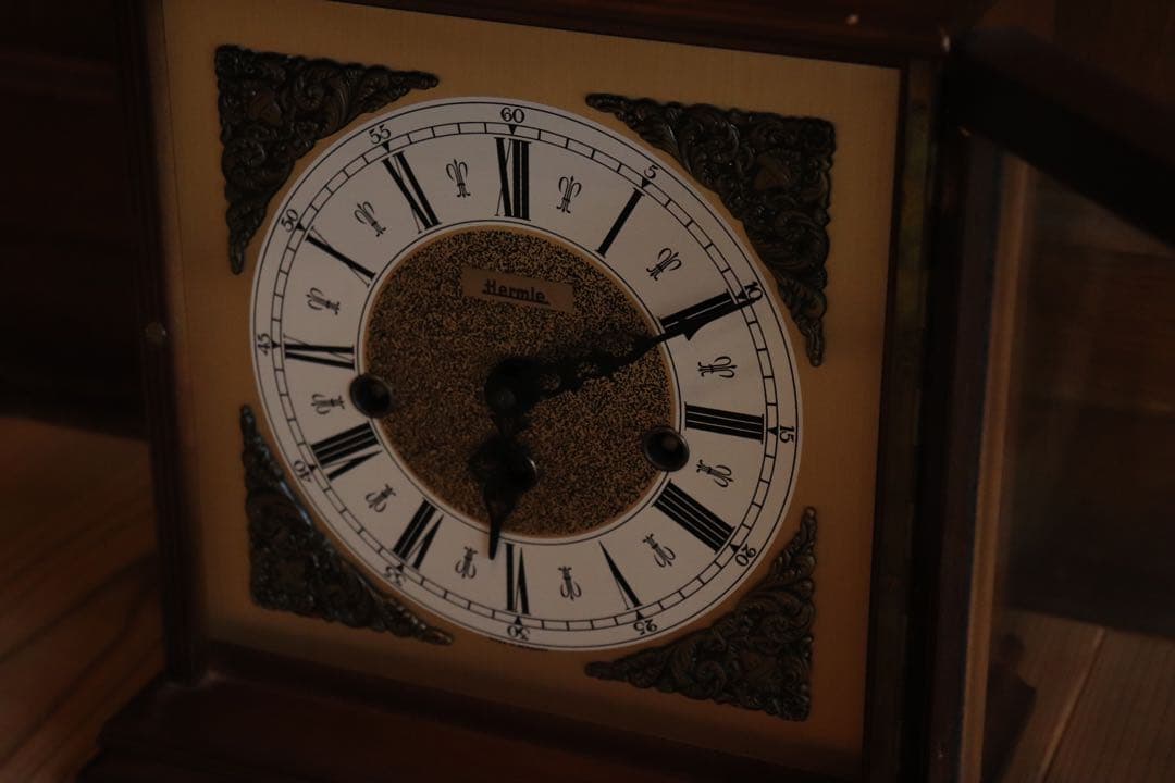 Hermle ヘルムレ 置時計 古時計  機械式 手巻き 南ドイツ ヴィンテージ