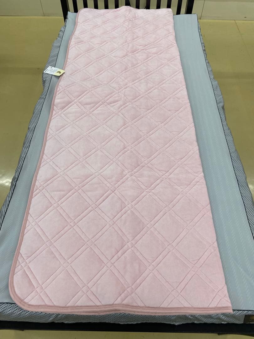 ダブルサイズ・ロマンス　綿１００%敷きパッド・吸湿発熱素材使用・洗濯OK