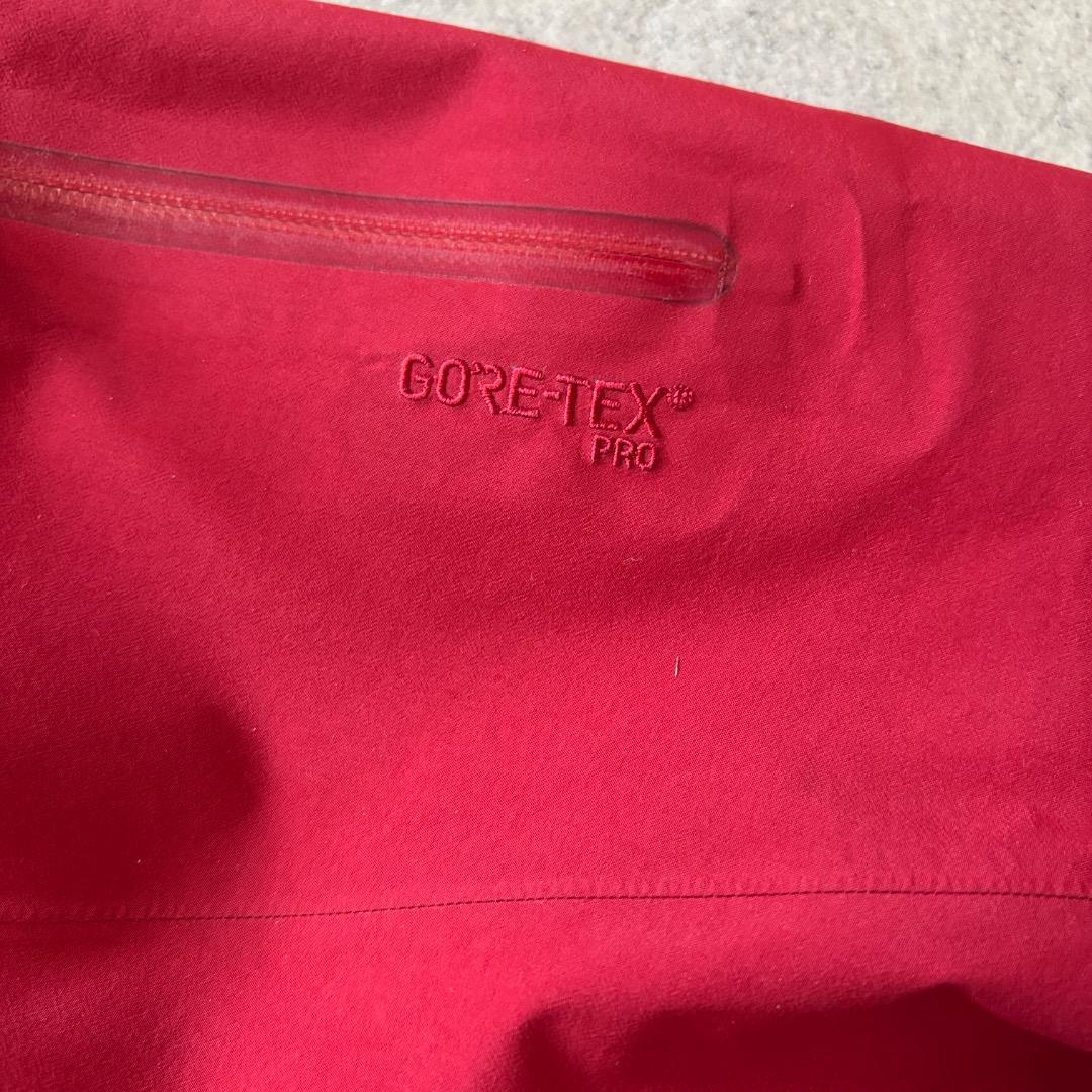 A*様 ⭐︎レア⭐︎ arc'teryx Beta SV アークテリクス Red