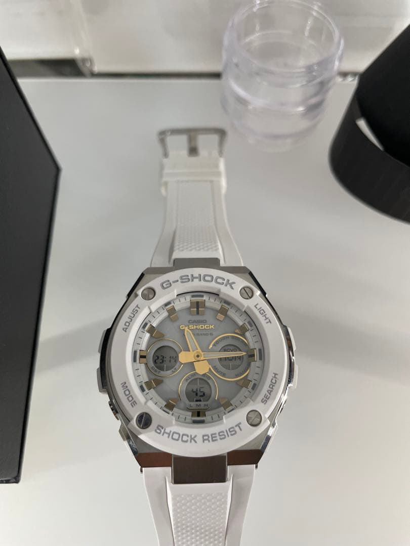 カシオ G-SHOCK GST-W300