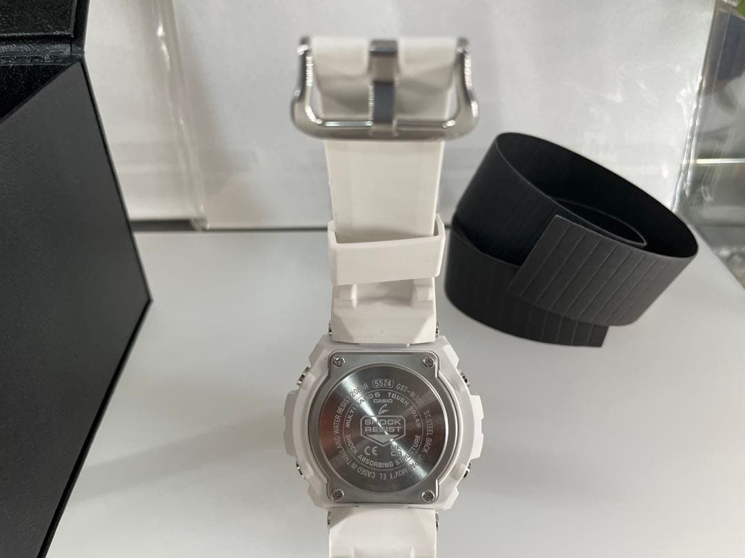 カシオ G-SHOCK GST-W300