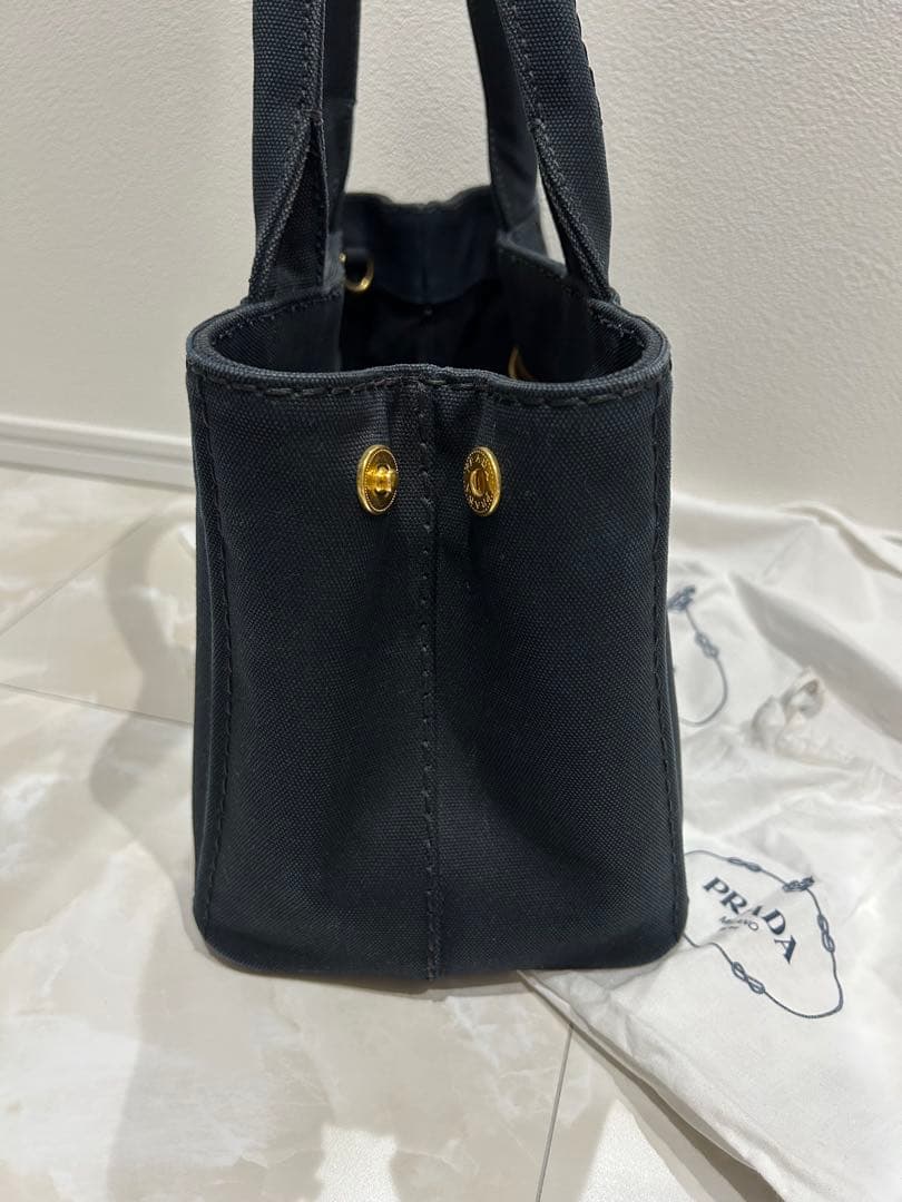 プラダ　カナパ　NERO