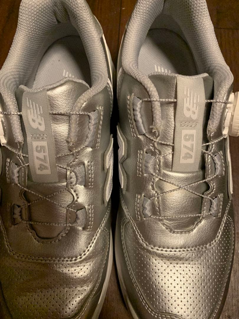 ニューバランス ゴルフシューズ スパイクレス シルバー 23.5〜24cm