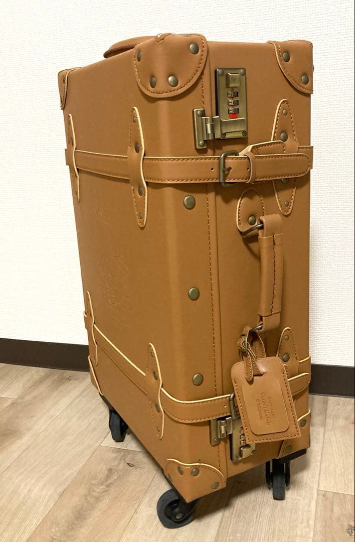 ピカチュウ キャリーケースlittletalesシンジカトウポケモンセンター限定