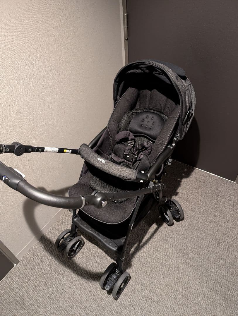 ラクーナクッションフリープラスAB　ブラックグレー　アップリカ　Aprica