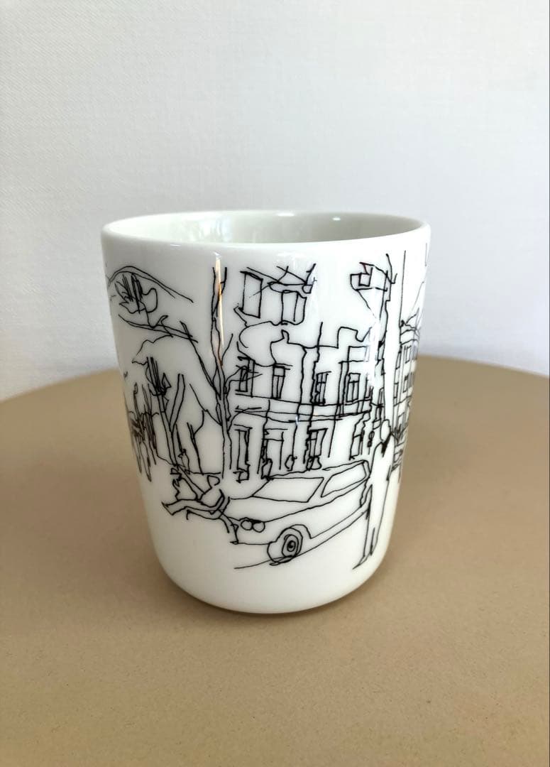 廃盤 マリメッコ oiva HETKIAMOMENTS ラテマグ　モノクロ