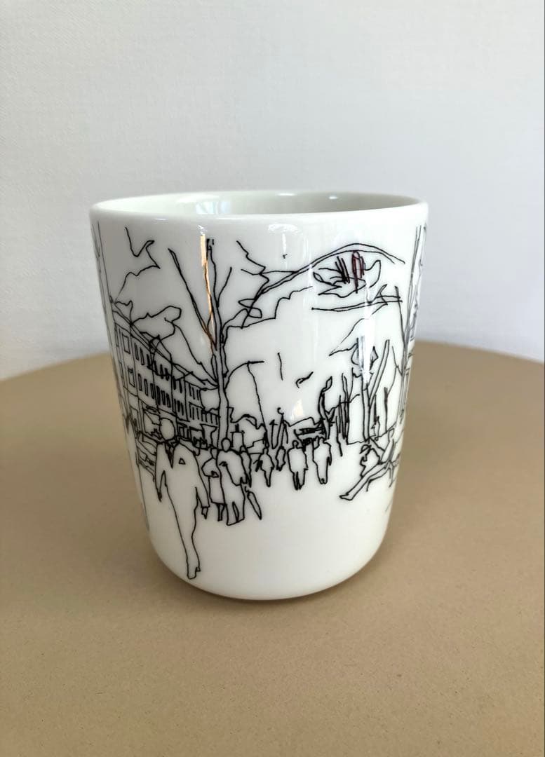 廃盤 マリメッコ oiva HETKIAMOMENTS ラテマグ　モノクロ