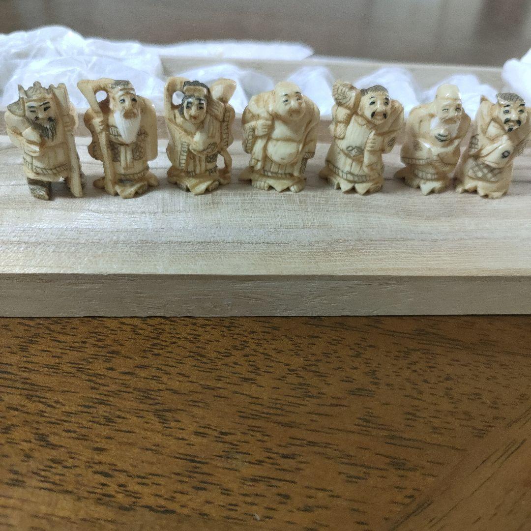 象牙色の七福神彫刻 7体セット　 中国骨董　アンティーク