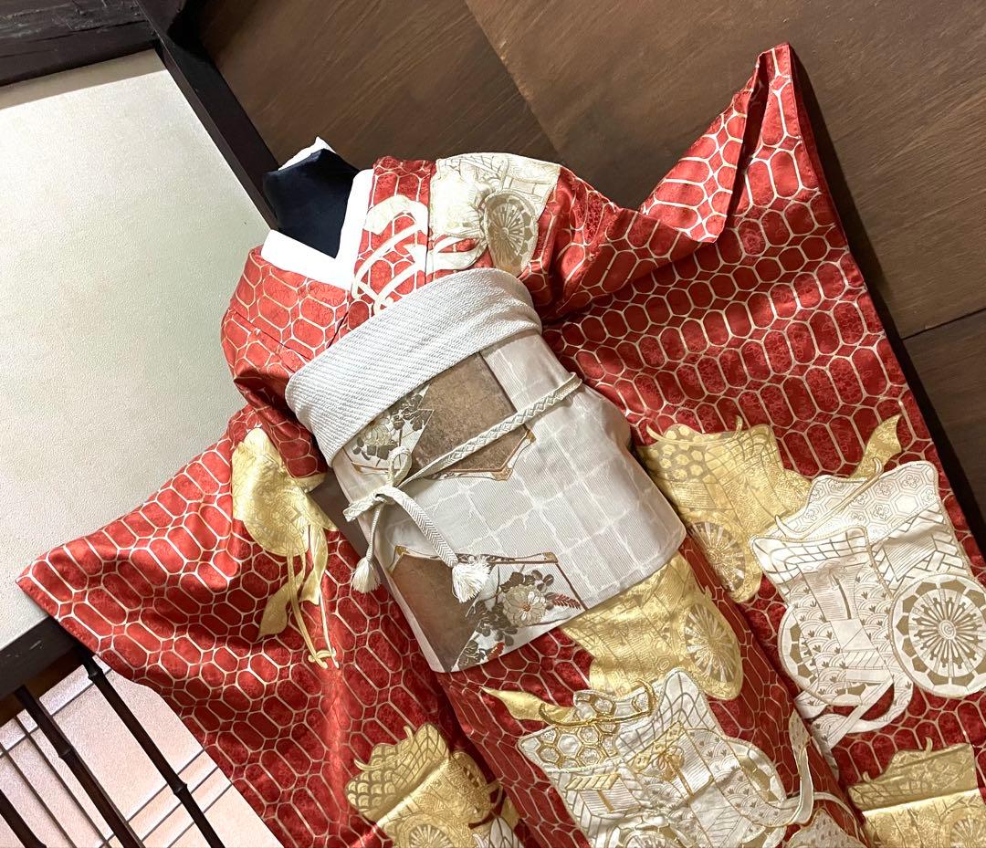振袖 フルセット6点サイズM〜Ｌ駒刺繍　御所車文　金彩　正絹