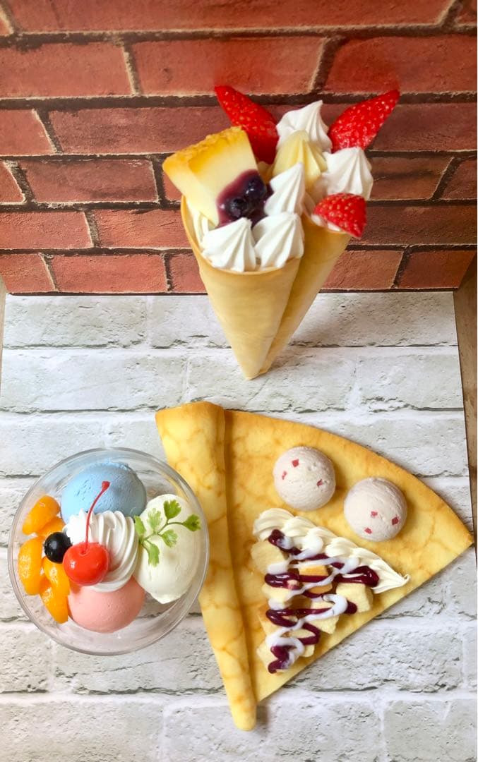 食品サンプル フルーツサンデー&ストロベリー&アイスクレープセット実物大です。