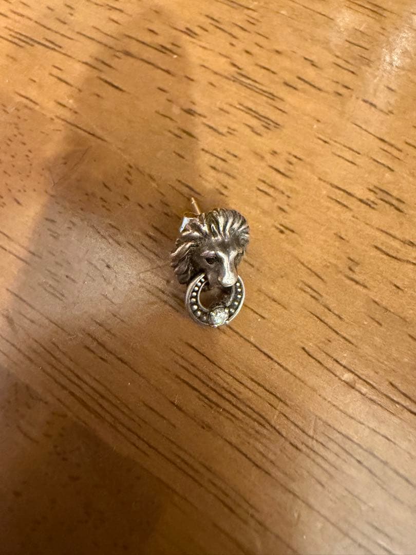 ジャスティンデイビス　ライオンヘッドピアス　Justin Davis