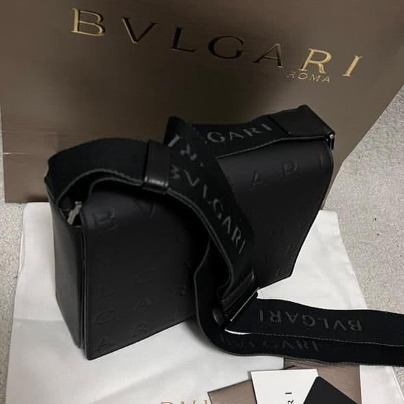 ✨完売品✨BVLGARI ブルガリ メッセンジャーバッグ 山下智久 総柄 レザー