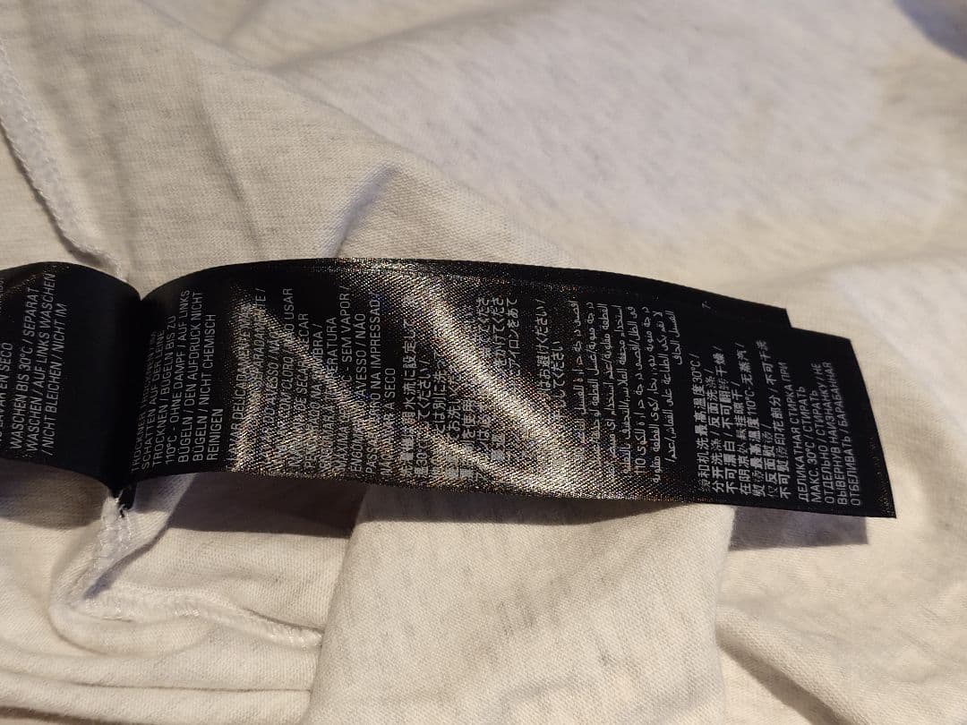 バレンシアガダメージデザイン長袖