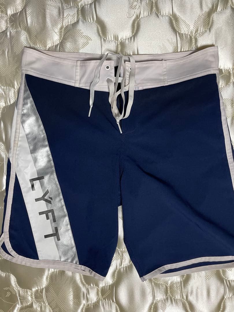 Lyft リフト　サーフパンツ　Sサイズ