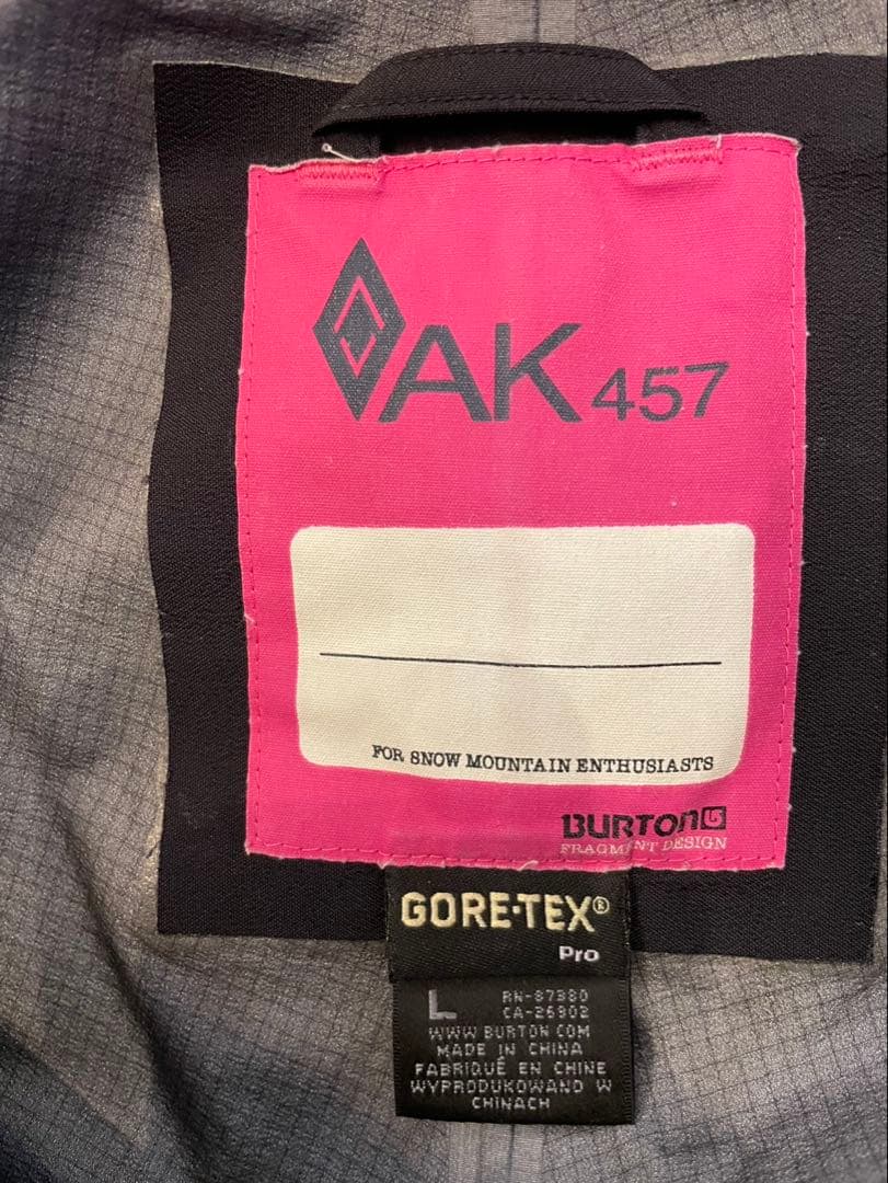 Burton AK457 GORE-TEX Pro ビブパンツ