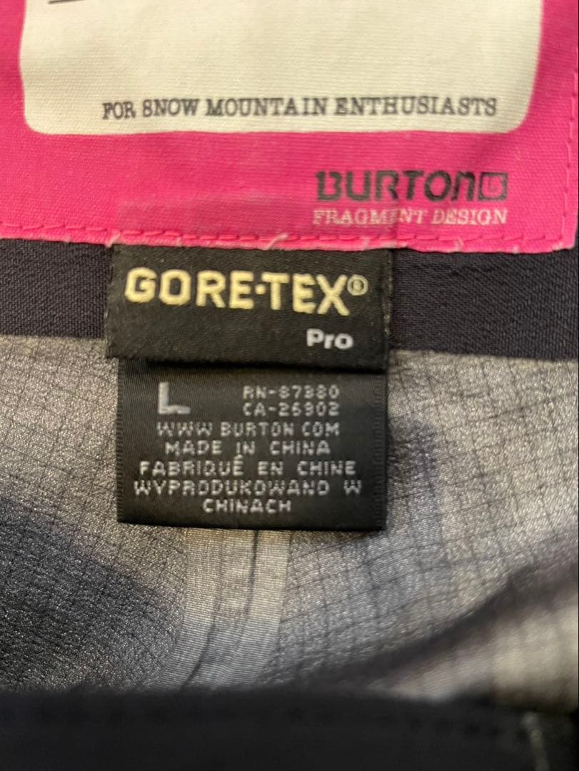 Burton AK457 GORE-TEX Pro ビブパンツ