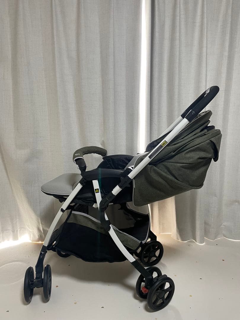 【新品未使用】ベビーカー デ・ヨーネ レジェ e OLIVE DENIM