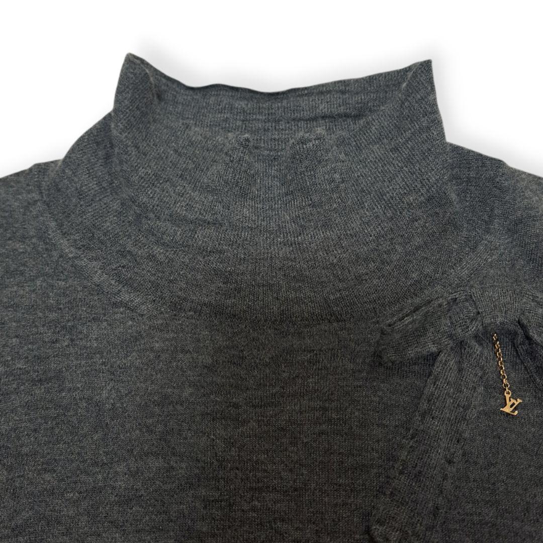 ☆【値下げ中】ルイヴィトン　LVチャーム＋リボンチャーム付きニット☆