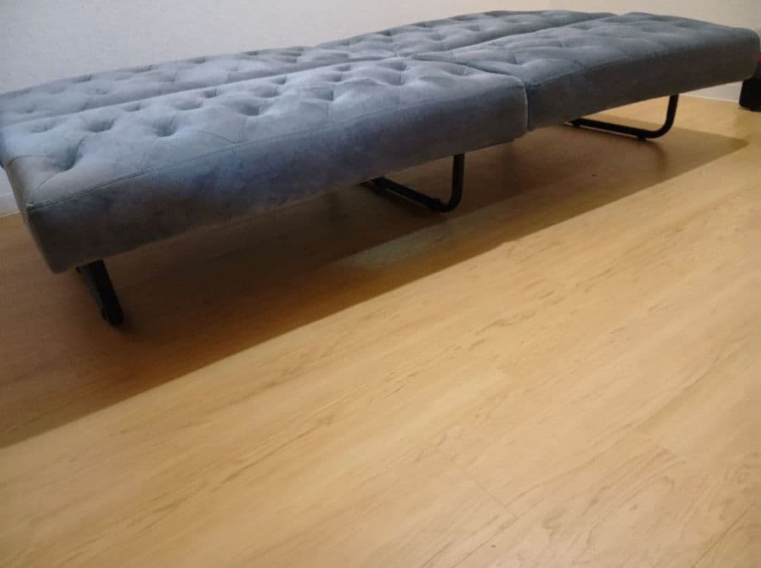 き*。様 LOWYA ベロア調3人掛けソファー