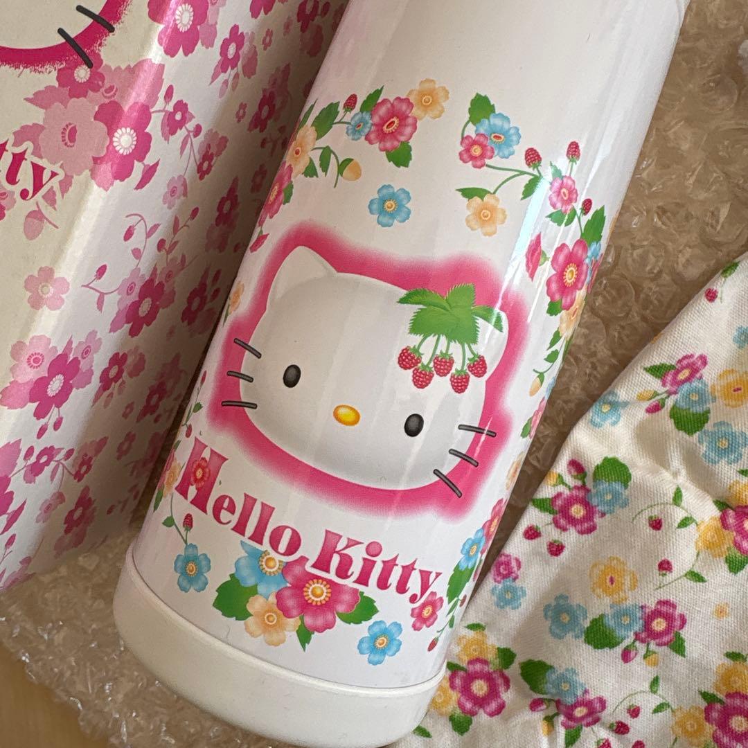 ハローキティ　ステンレスボトル　サンリオ　Hello Kitty 水筒　巾着