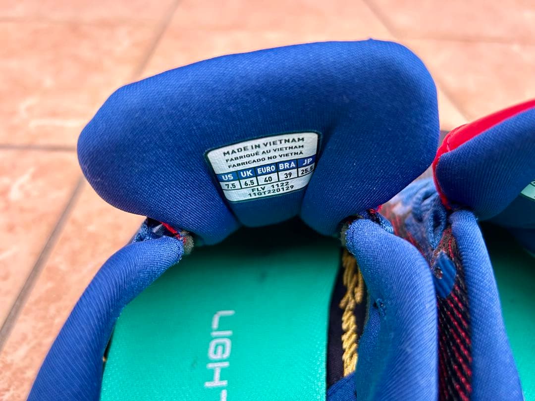 【値下げ】ミズノプロ　ウェーブライトレボランプロ　WBC限定色25.5㎝