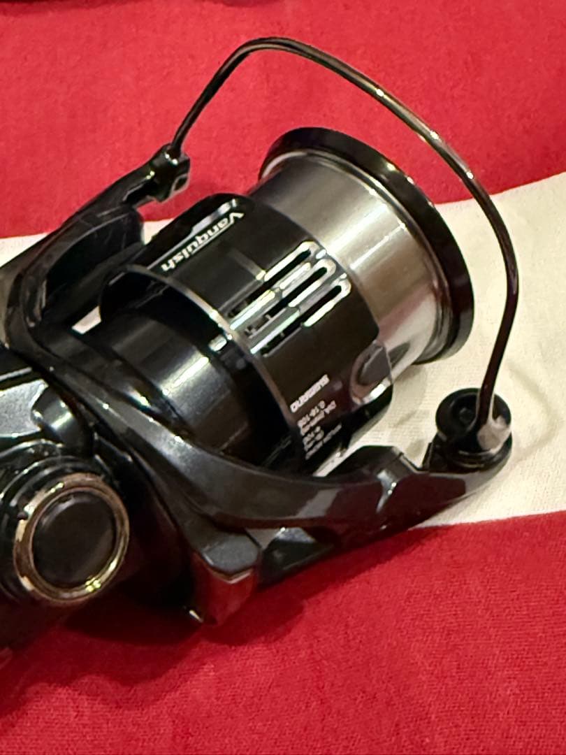 美品★シマノ 19ヴァンキッシュ C2000S ハンドル未使用 ★お値引き可能★