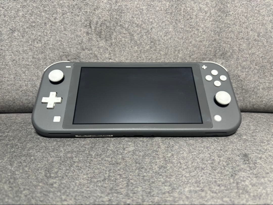 Nintendo Switch lightグレー本体