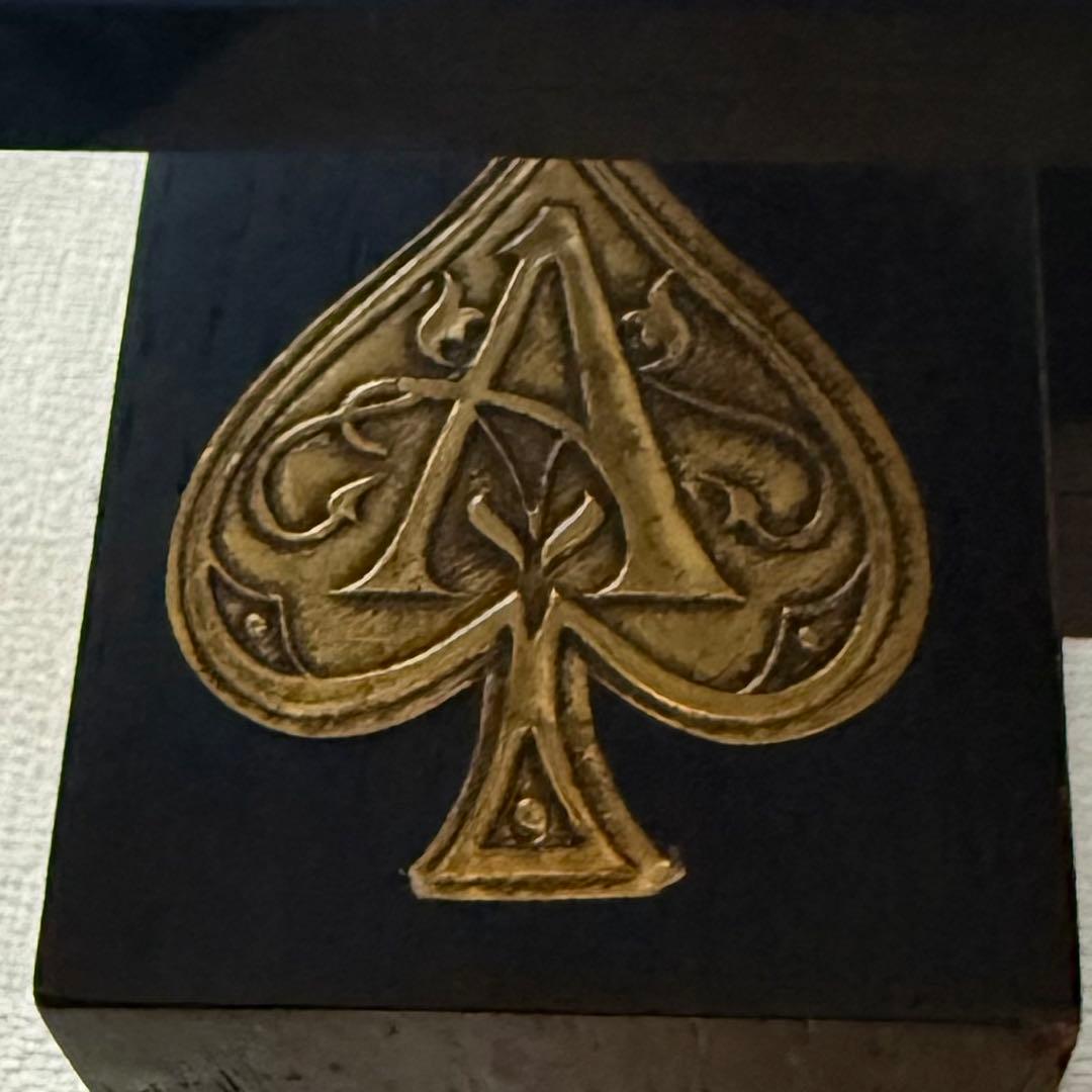 【超レア】アルマンドロゴ　ガラステーブル 高級感抜群 インテリアにも◎