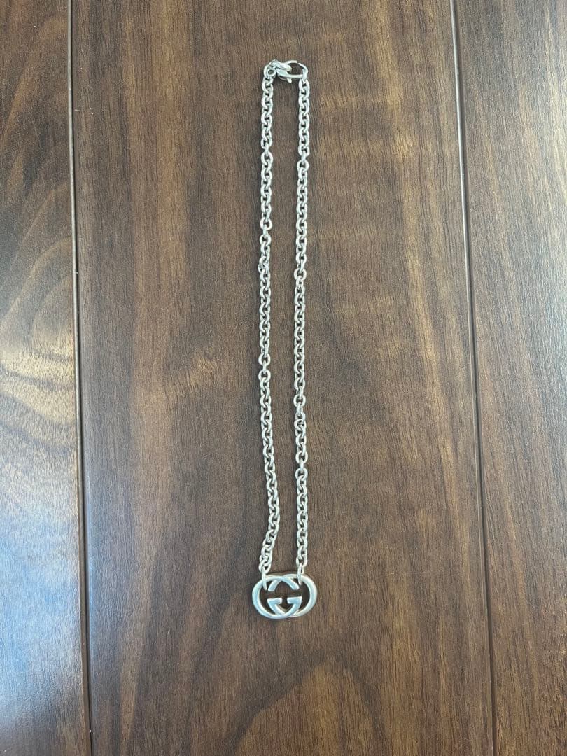 GUCCI シルバー ロゴチェーンネックレス
