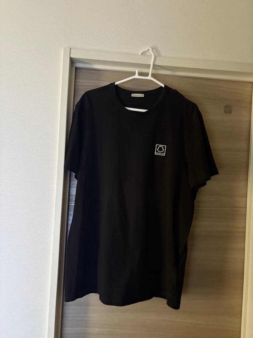 MONCLER 黒 Tシャツ ロゴ入り　XL