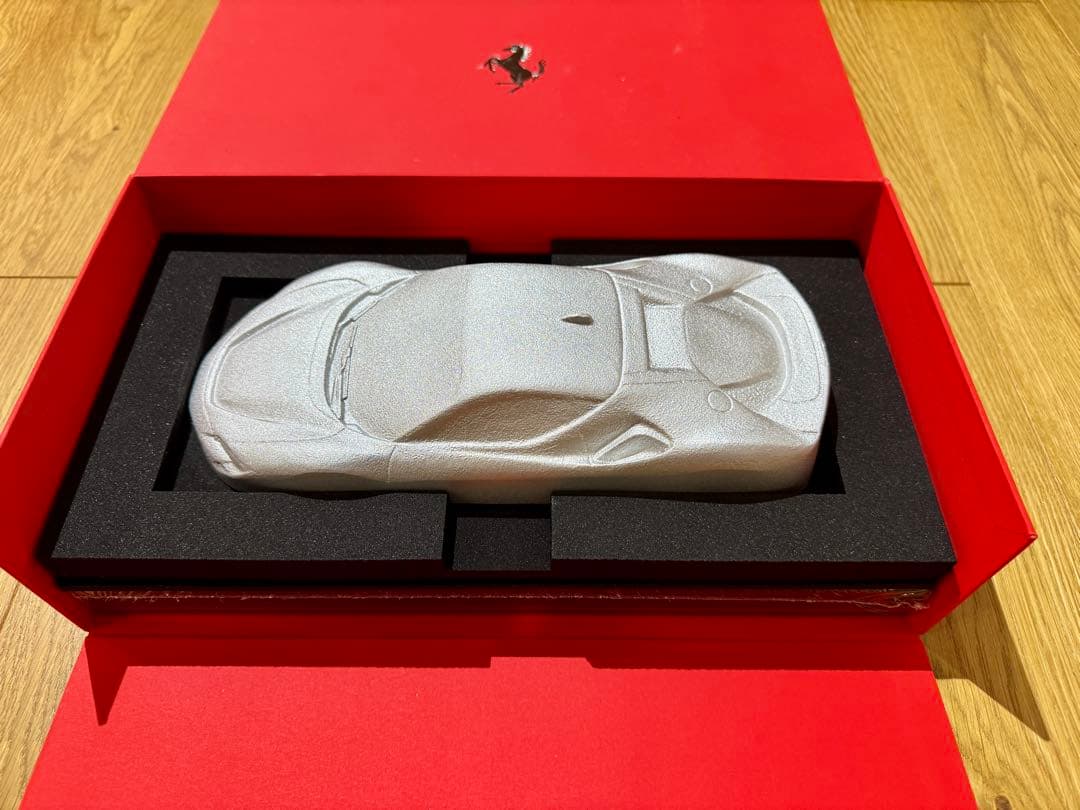 置物 Ferrari SF90 STRADALE CAST MODEL