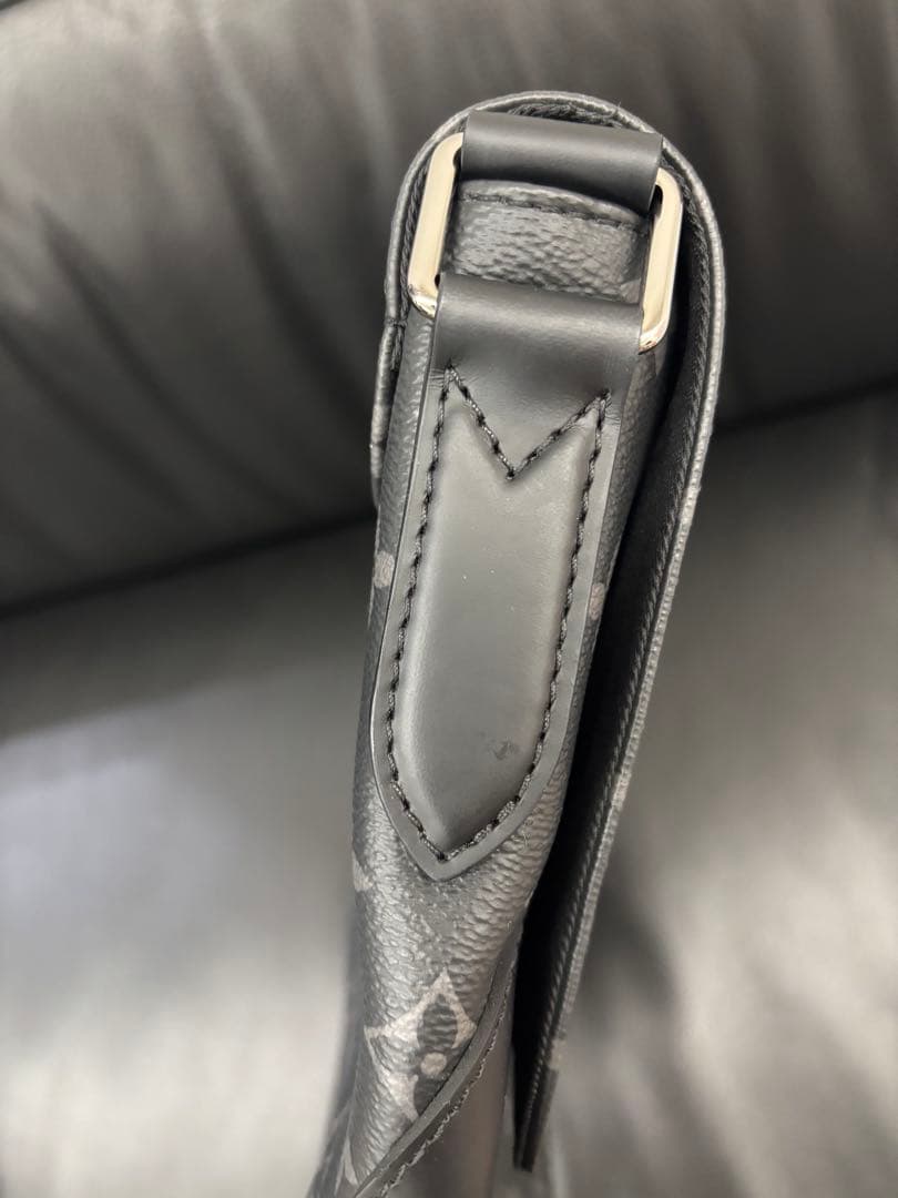 LOUIS VUITTON ルイヴィトン　メッセンジャー　モノグラム　黒