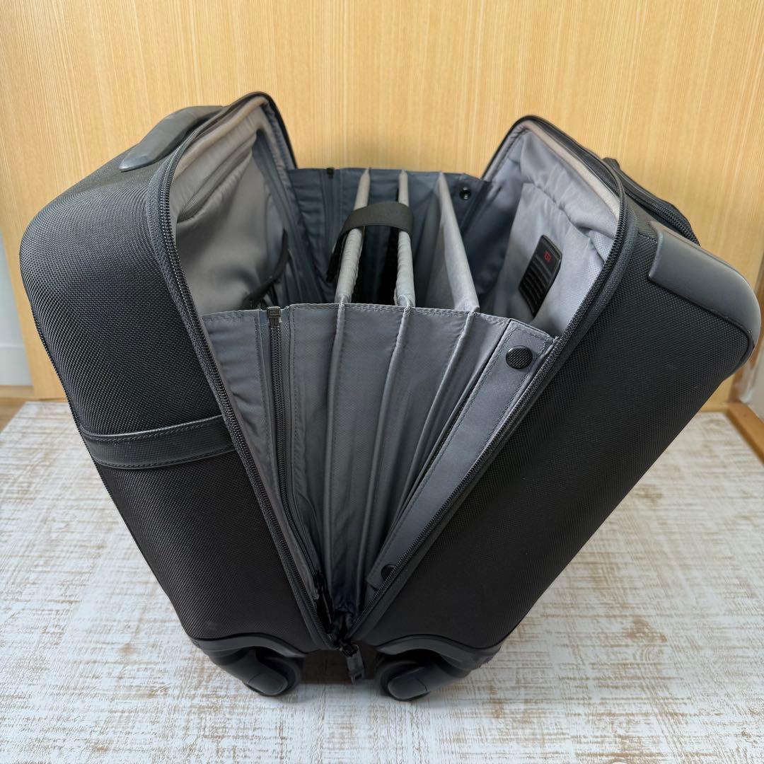 TUMI 26624D2 4ウィールドコンパクト　ALPHA キャリーケース