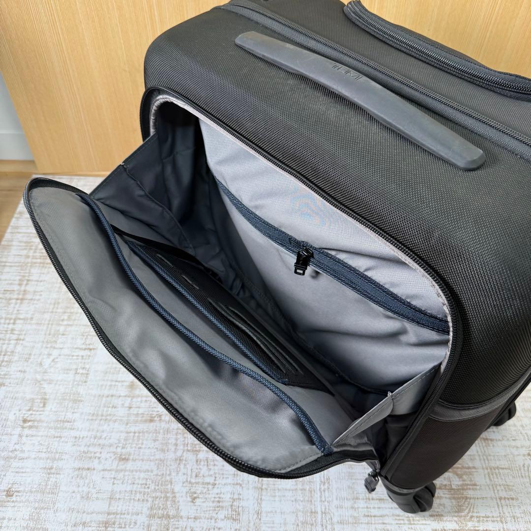 TUMI 26624D2 4ウィールドコンパクト　ALPHA キャリーケース