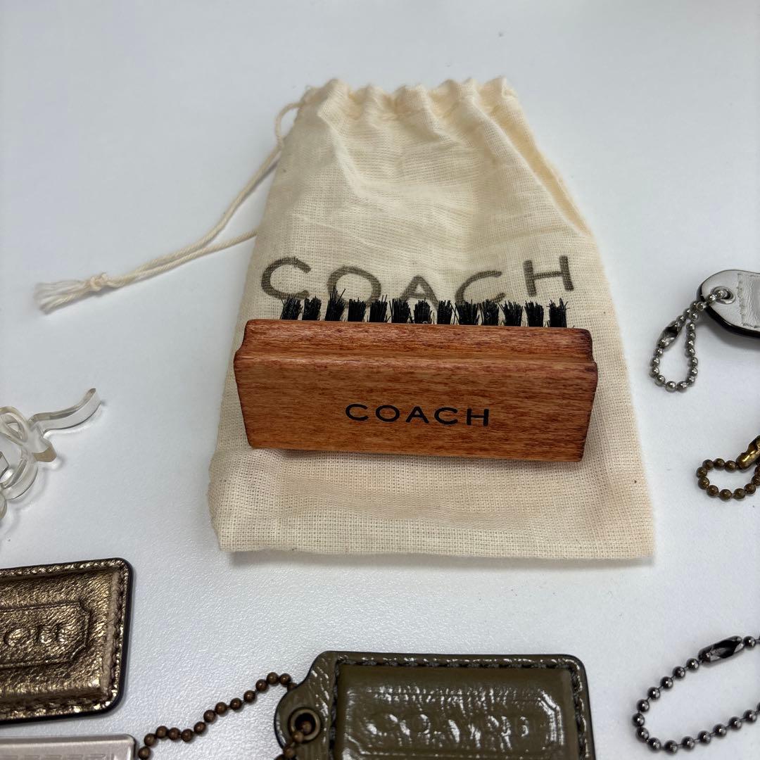 COACH チャームセットとクリーニングブラシ