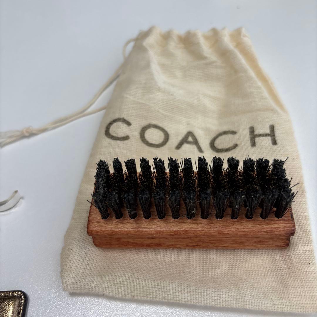 COACH チャームセットとクリーニングブラシ