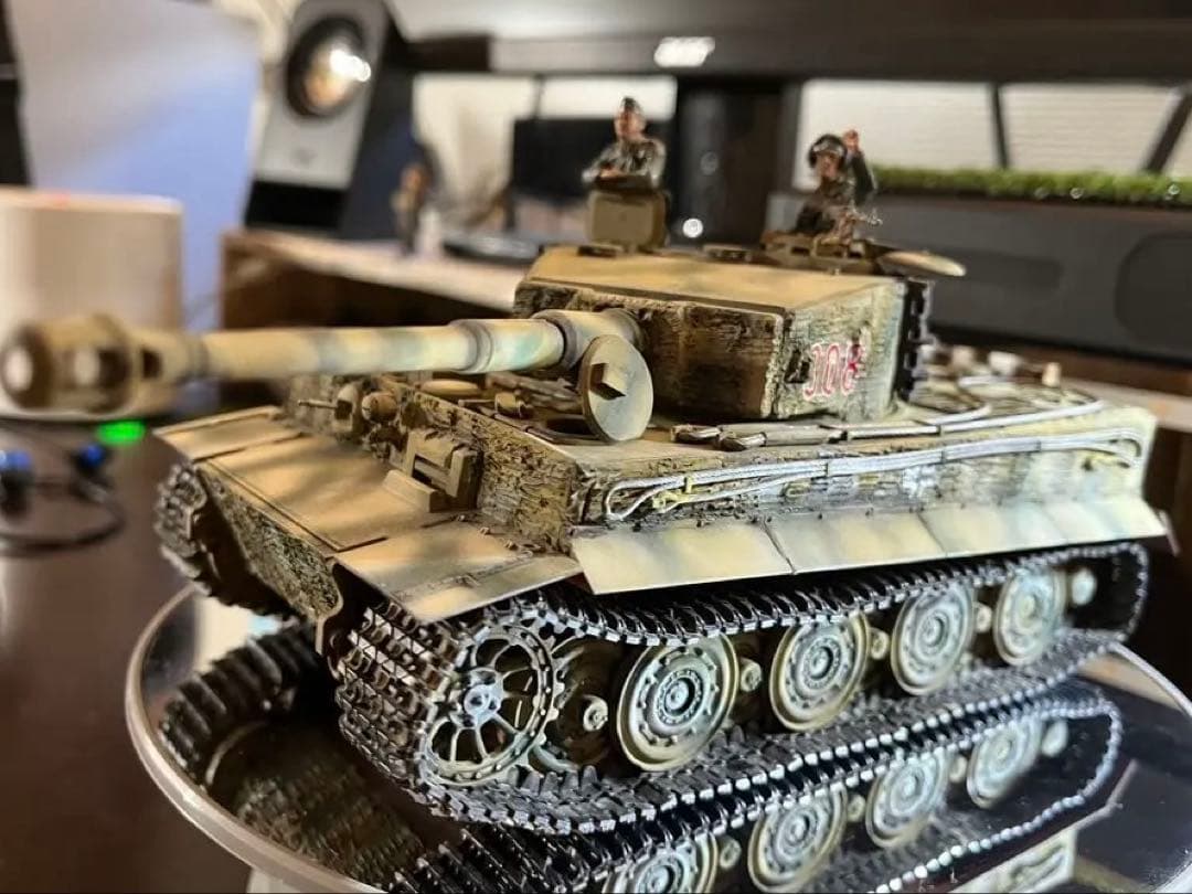 ティーガーI 1/35スケール プラモデル　ツインメリット加工　搭乗員2名付。