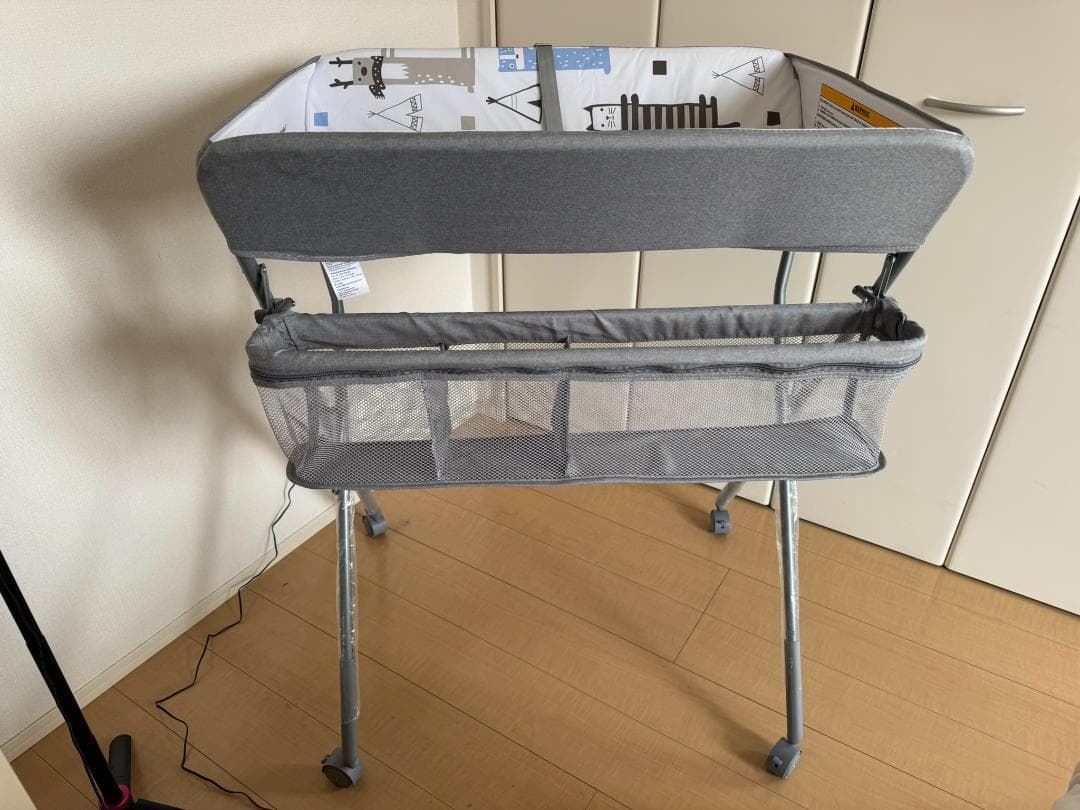 Feemom オムツ交換台 極美品