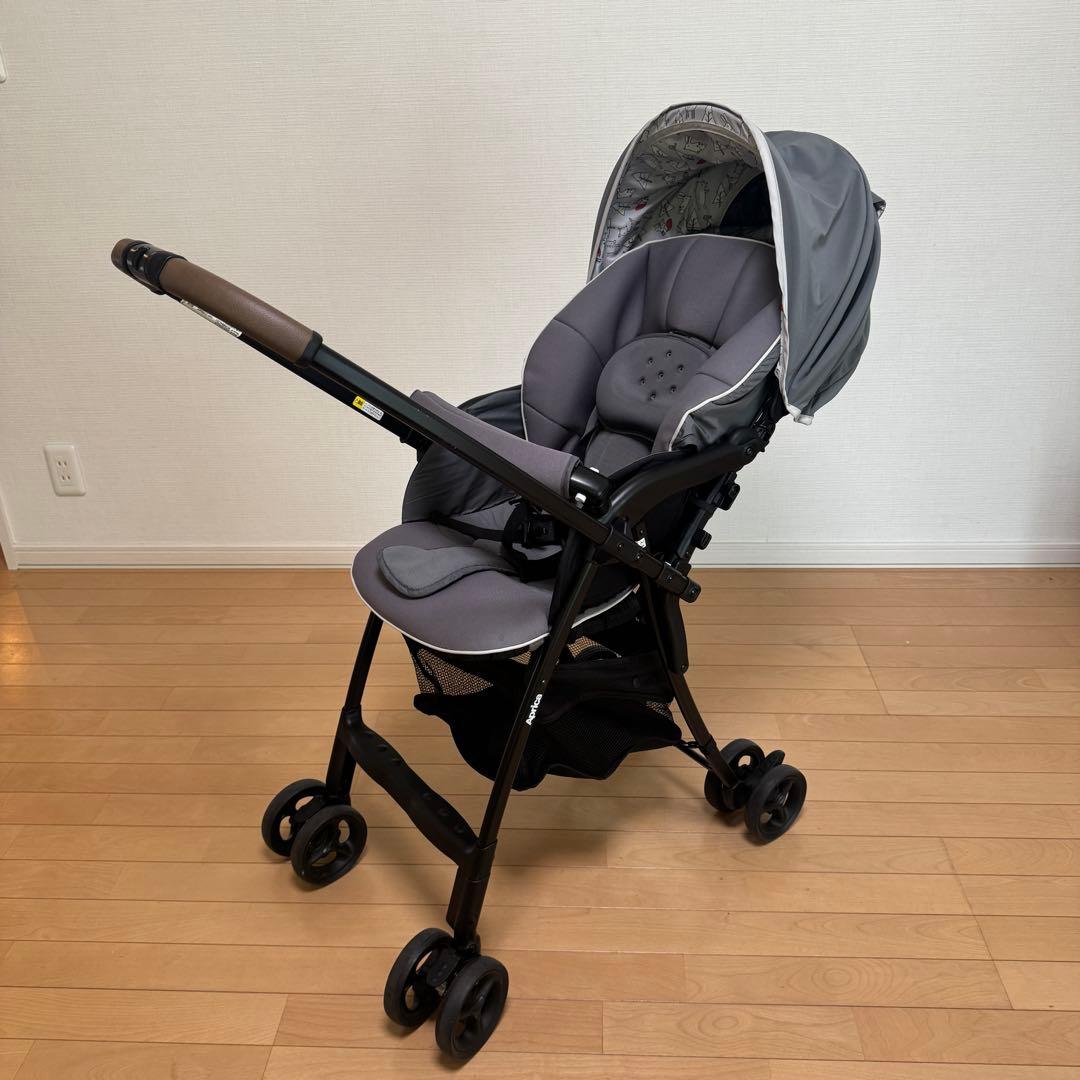 【美品】2023年モデル　アップリカ　カルーンエアー　A型 ベビーカー グレー