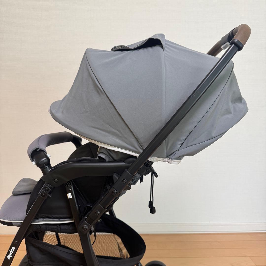 【美品】2023年モデル　アップリカ　カルーンエアー　A型 ベビーカー グレー