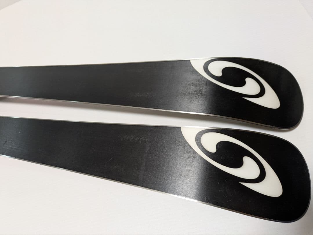 ほぼ未使用　SALOMON　板とストック　学生・レディース用セット