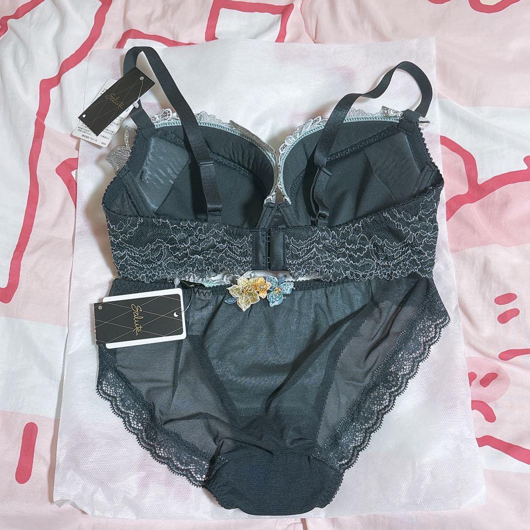 ★未使用品★E70 WACOAL サルート ブラ&ショーツ ダークブルー(LB)