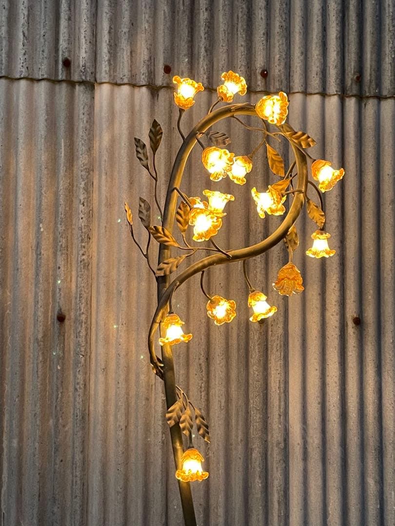 最終値下げ！フロアスタンドライト⭐︎ガラスの花モチーフランプシェード⭐︎外国製