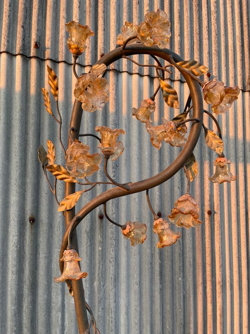 最終値下げ！フロアスタンドライト⭐︎ガラスの花モチーフランプシェード⭐︎外国製